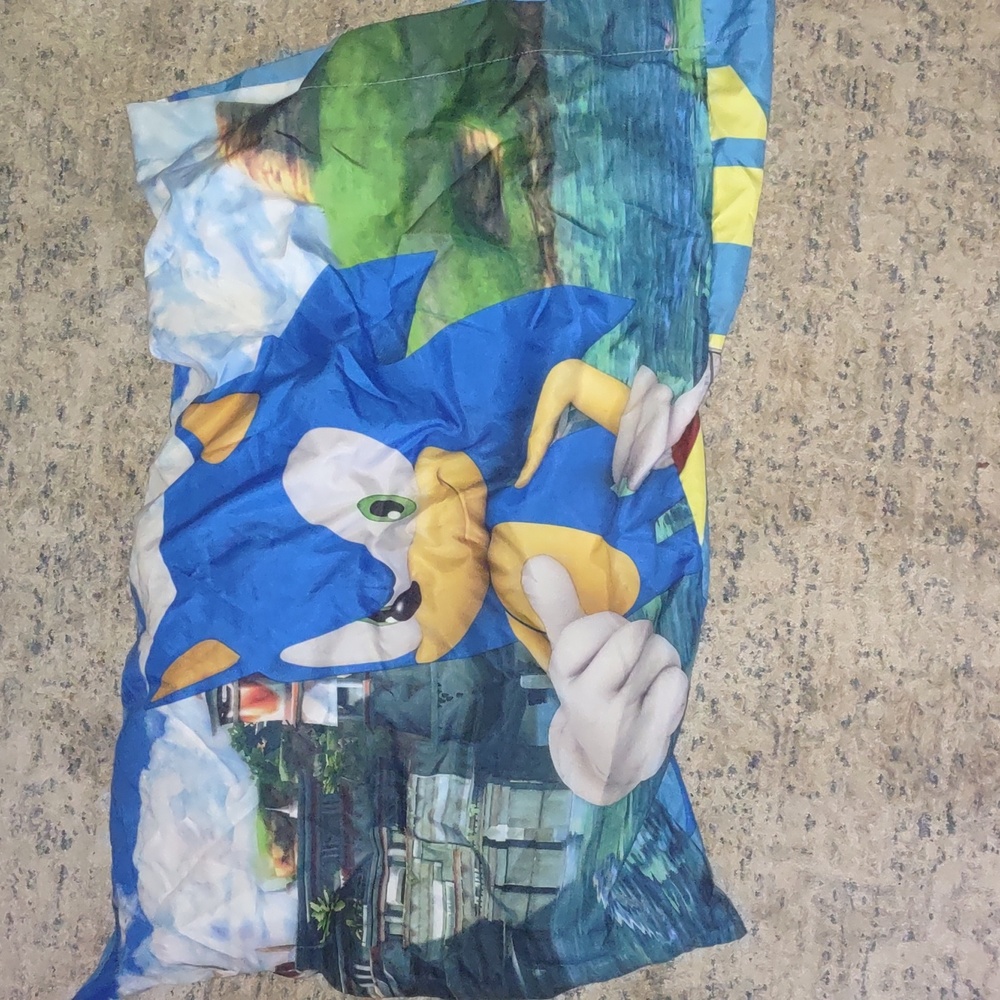 Sonic twin bed sheet set.